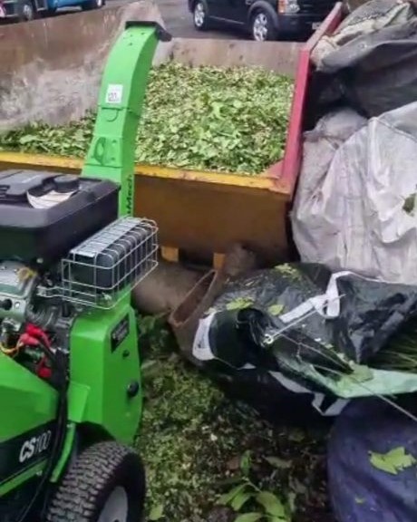 wood-chipper-hire-glasgow-461×1024 wood-chipper-hire-glasgow-461x1024